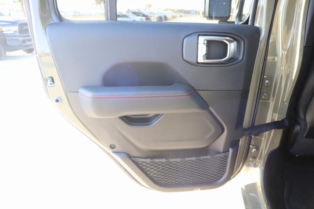 new 2025 Jeep Wrangler car, priced at $60,454