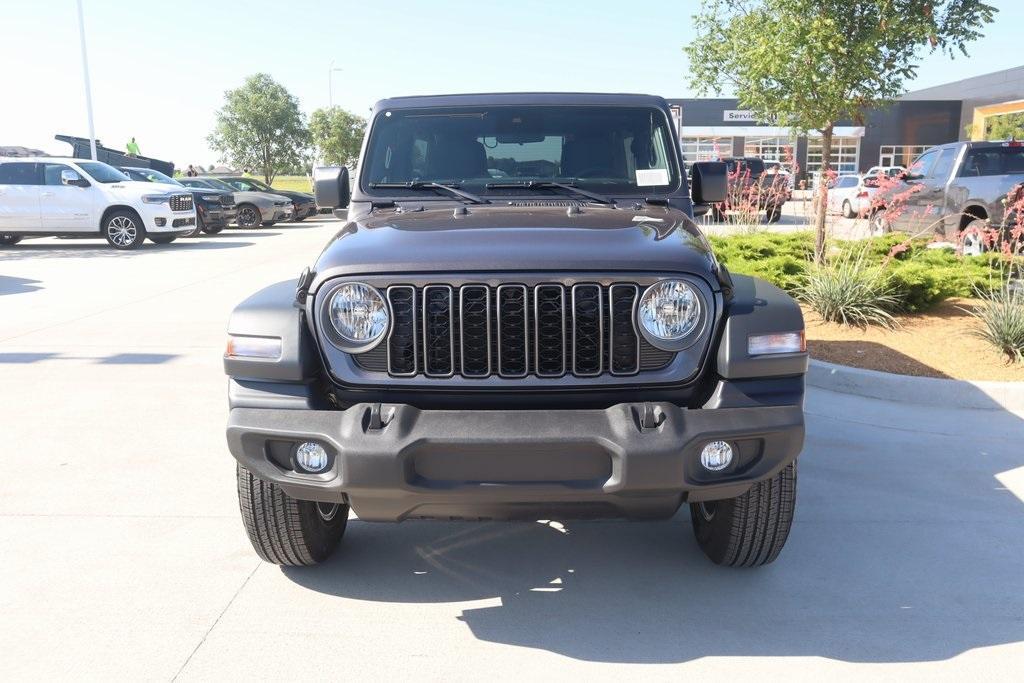new 2025 Jeep Wrangler car, priced at $45,423