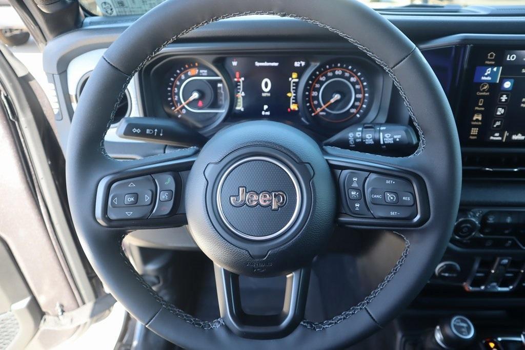 new 2025 Jeep Wrangler car, priced at $45,423