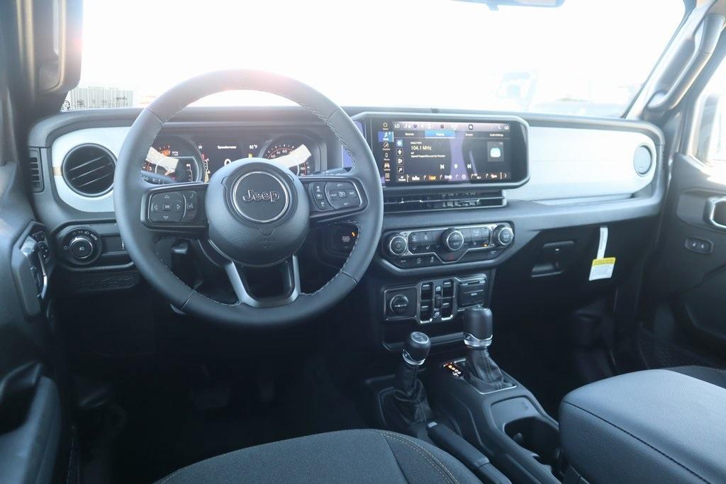 new 2025 Jeep Wrangler car, priced at $45,423