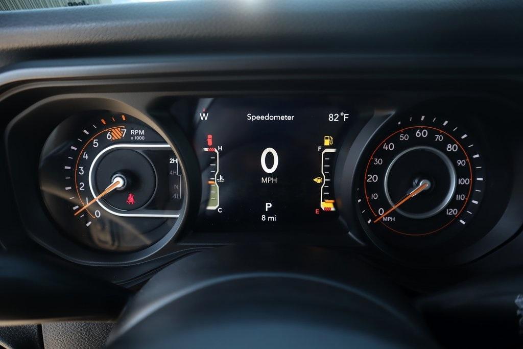 new 2025 Jeep Wrangler car, priced at $45,423