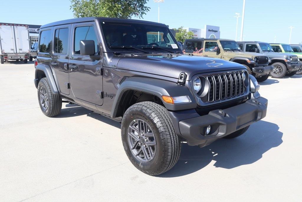 new 2025 Jeep Wrangler car, priced at $46,073