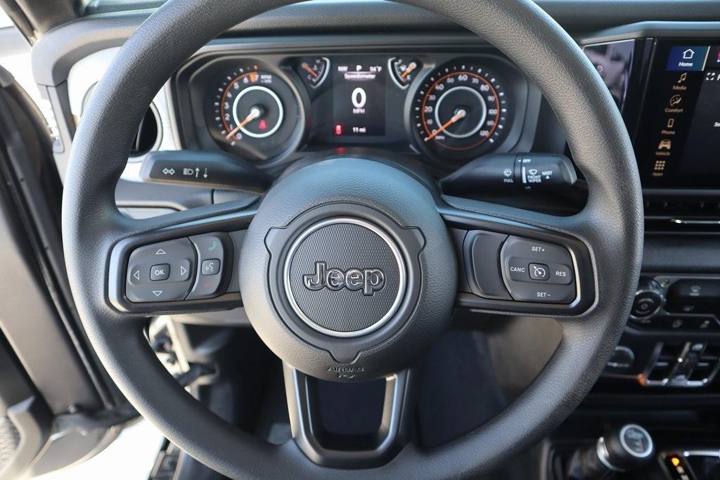 new 2025 Jeep Gladiator car, priced at $42,739