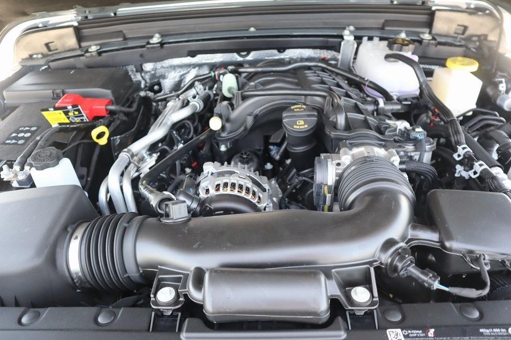 new 2025 Jeep Gladiator car, priced at $45,582
