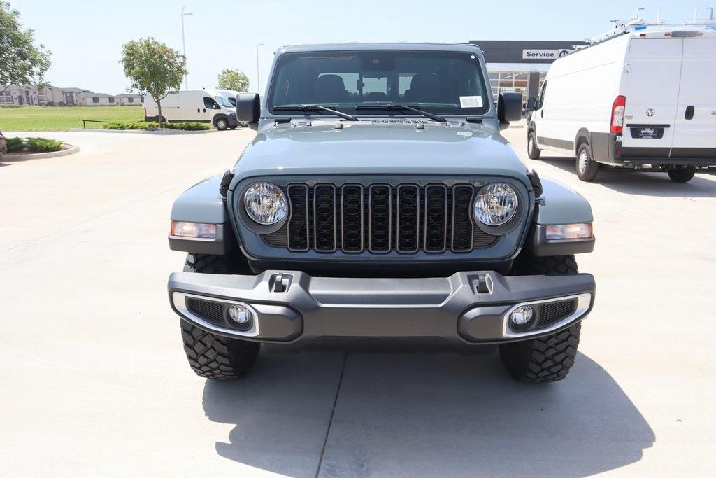 new 2025 Jeep Gladiator car, priced at $45,582