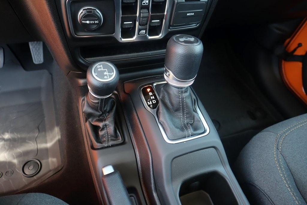 new 2025 Jeep Wrangler car, priced at $47,520