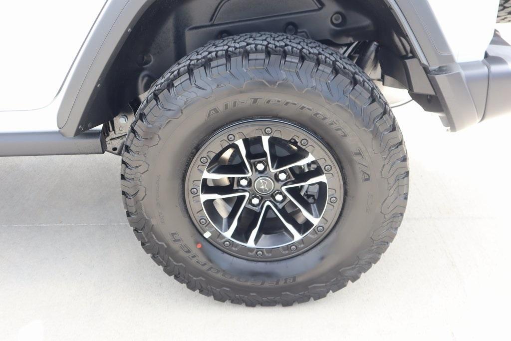 new 2025 Jeep Wrangler car, priced at $49,321