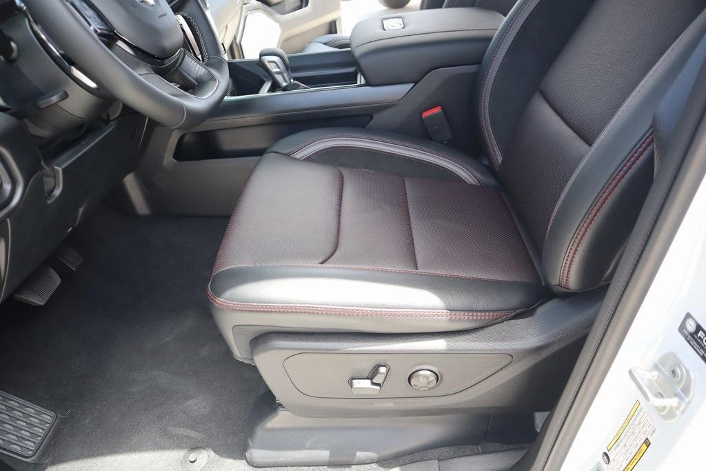 new 2025 Ram 1500 car, priced at $64,627