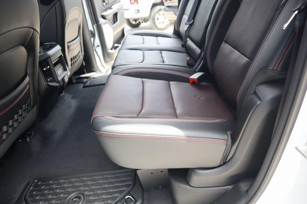 new 2025 Ram 1500 car, priced at $64,627