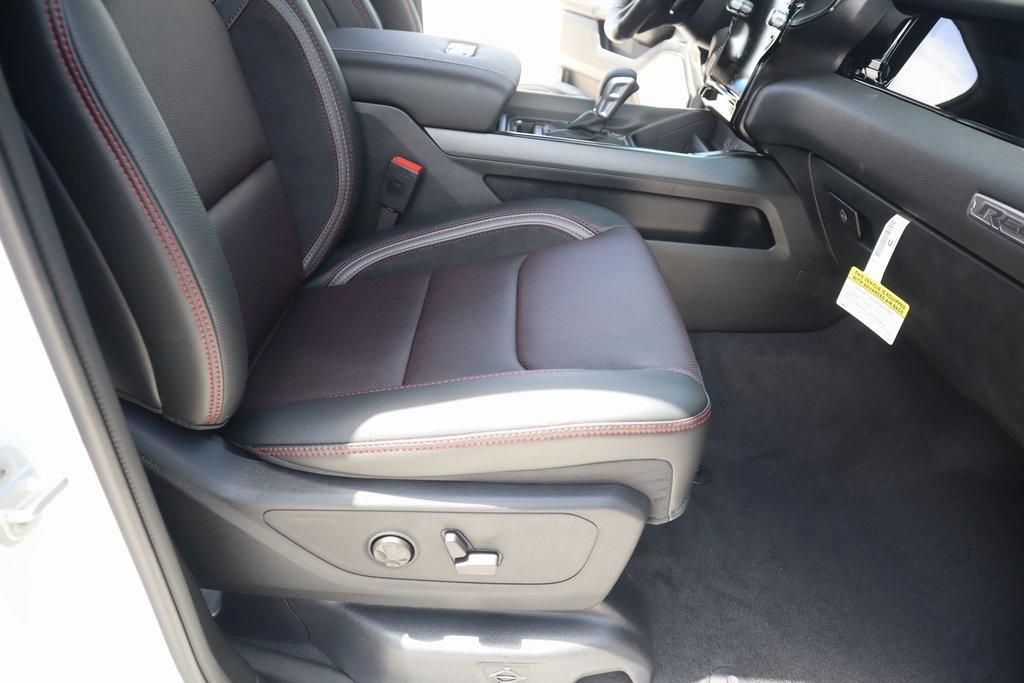 new 2025 Ram 1500 car, priced at $64,627