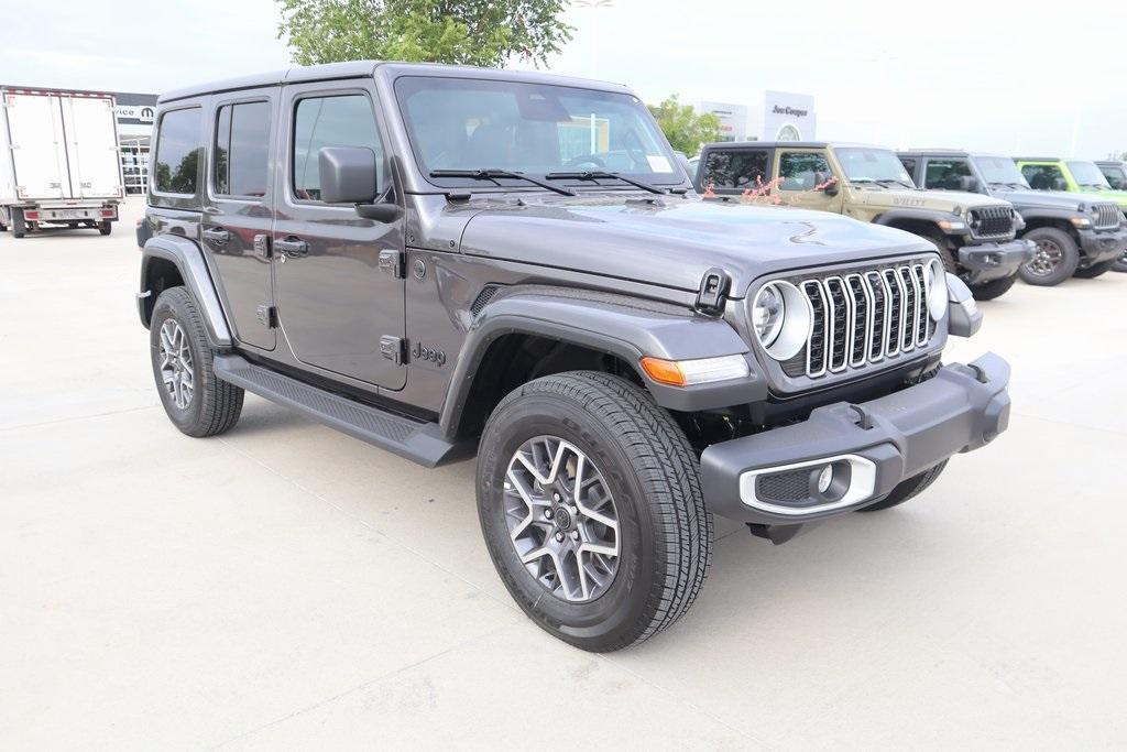 new 2025 Jeep Wrangler car, priced at $48,730