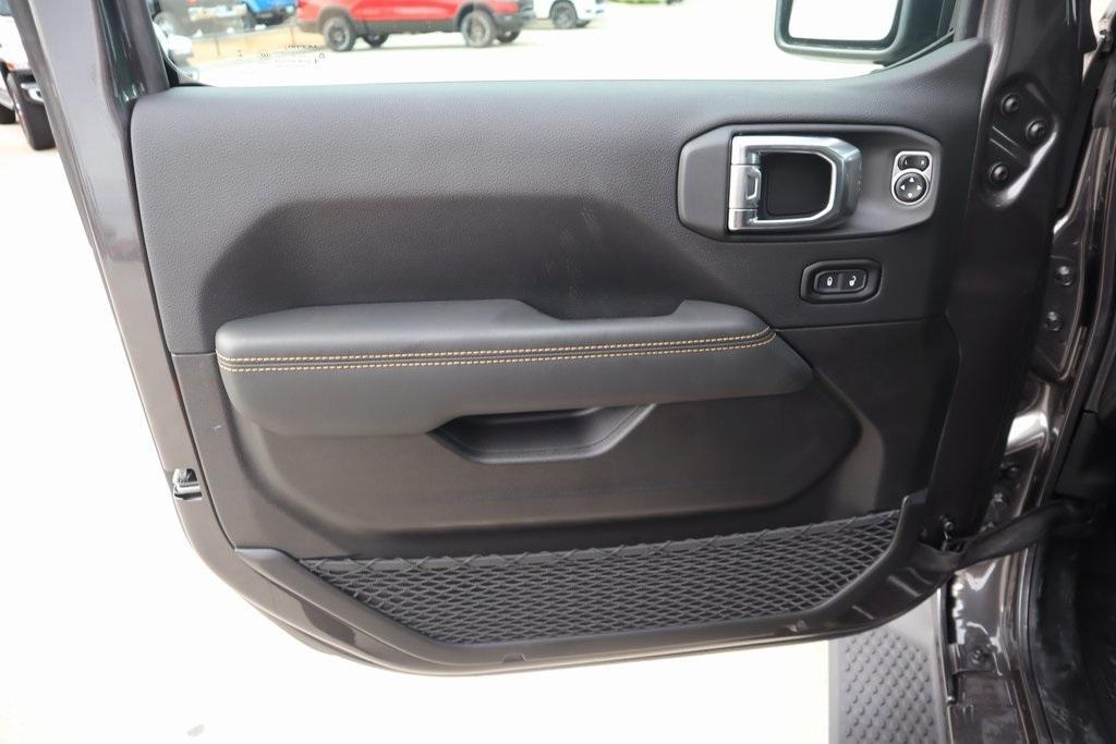 new 2025 Jeep Wrangler car, priced at $48,775