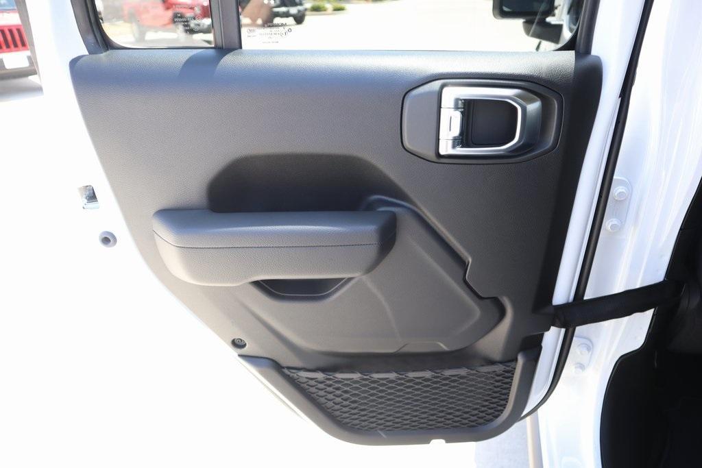 new 2025 Jeep Gladiator car, priced at $41,251