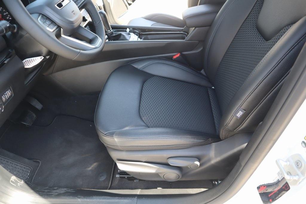 new 2026 Jeep Compass car, priced at $32,090