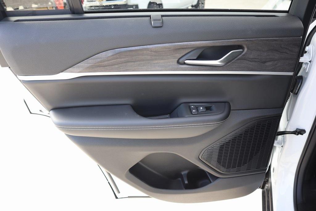 new 2025 Jeep Grand Cherokee car, priced at $50,073