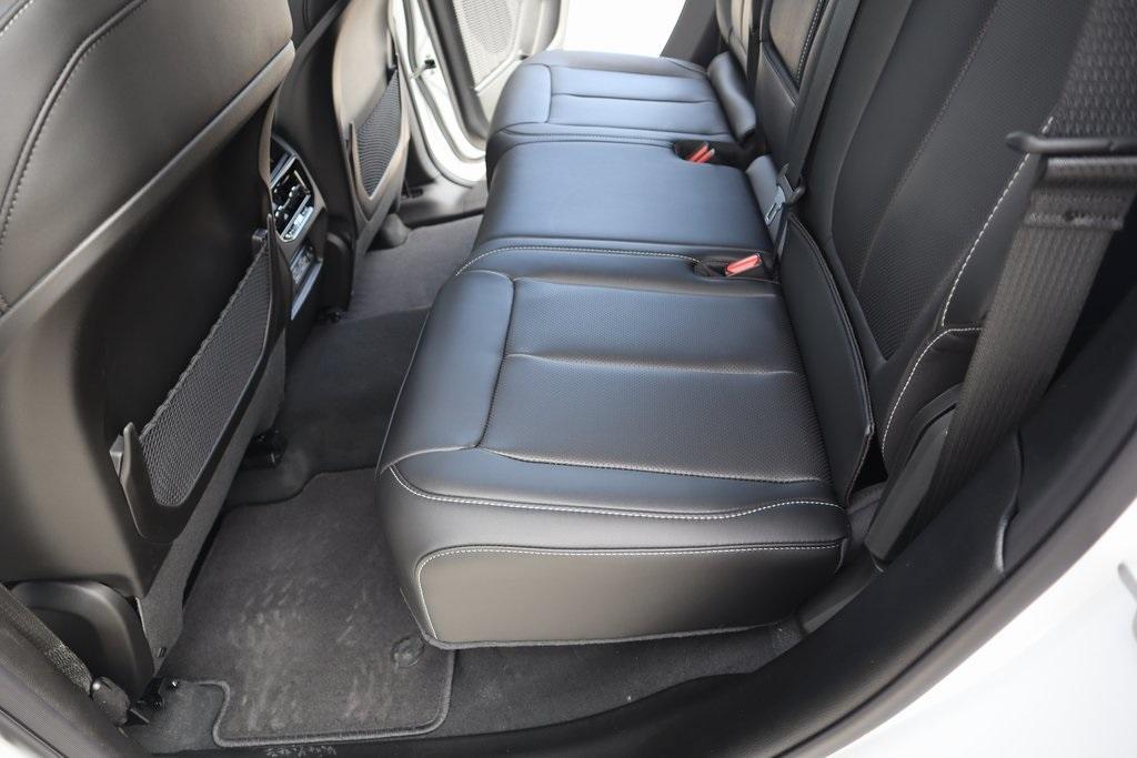 new 2025 Jeep Grand Cherokee car, priced at $50,073