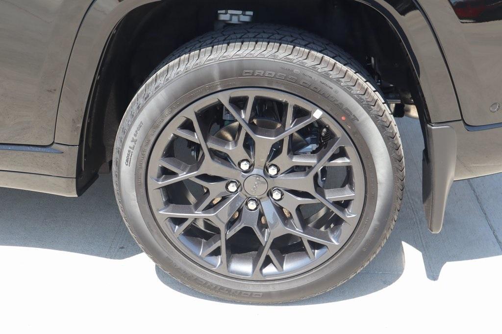 new 2025 Jeep Grand Cherokee car, priced at $63,610