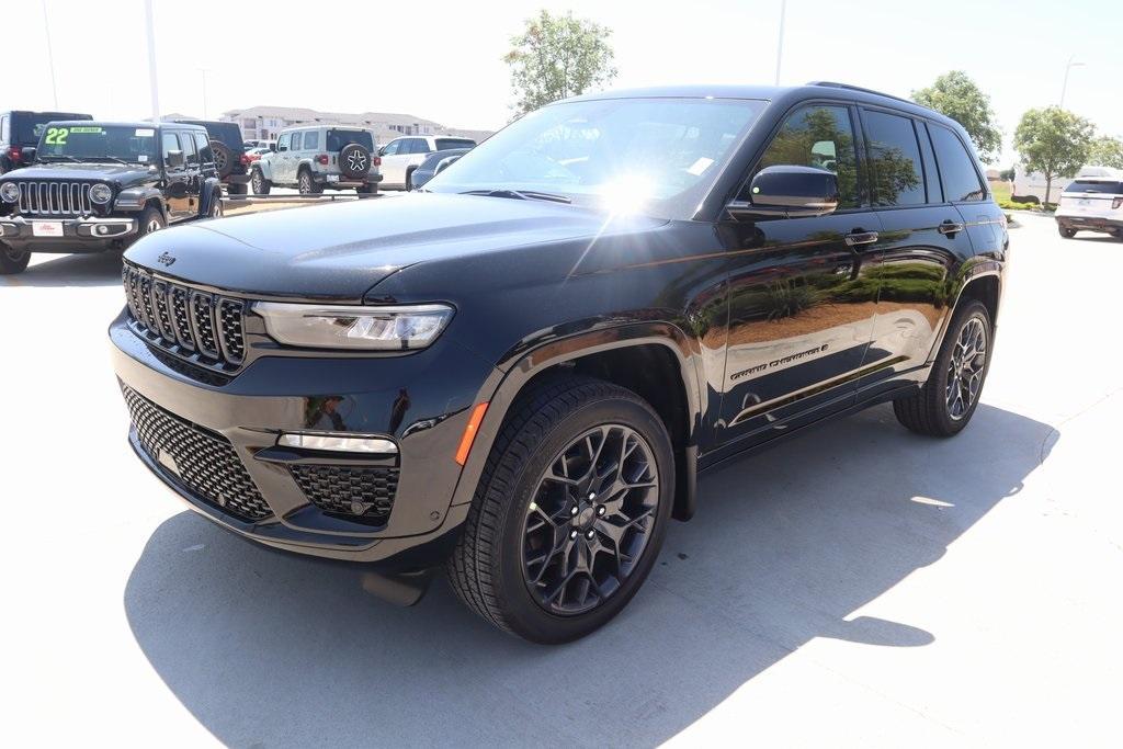 new 2025 Jeep Grand Cherokee car, priced at $63,610