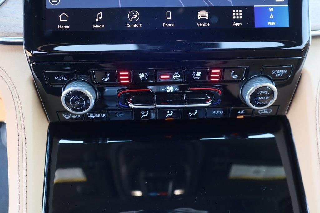 new 2025 Jeep Grand Cherokee car, priced at $63,610