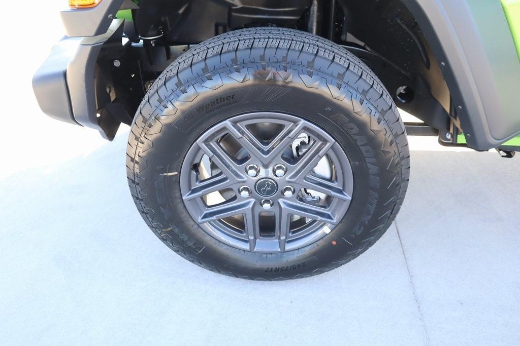 new 2025 Jeep Wrangler car, priced at $44,384