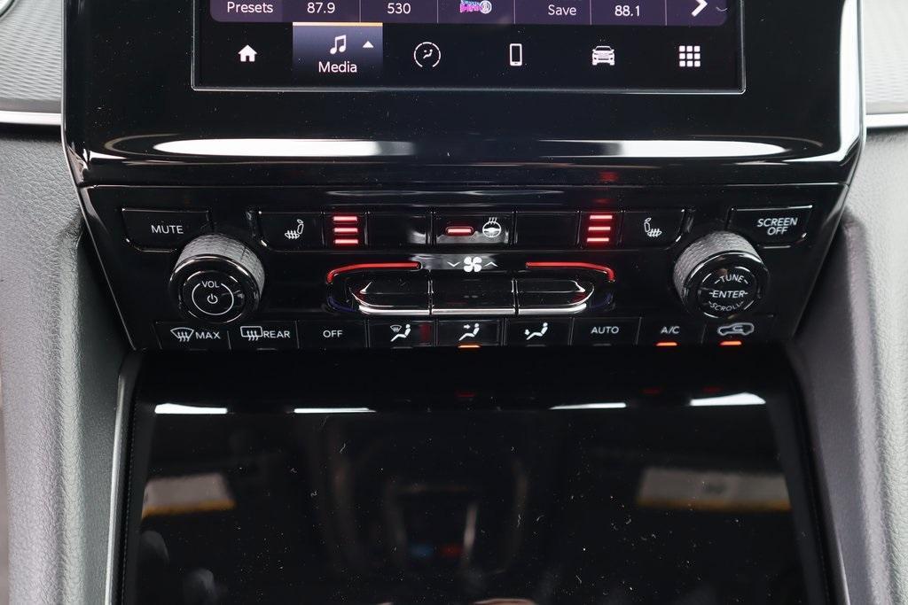 new 2025 Jeep Grand Cherokee car, priced at $41,152