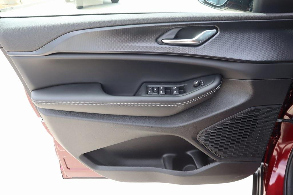 new 2025 Jeep Grand Cherokee car, priced at $41,152
