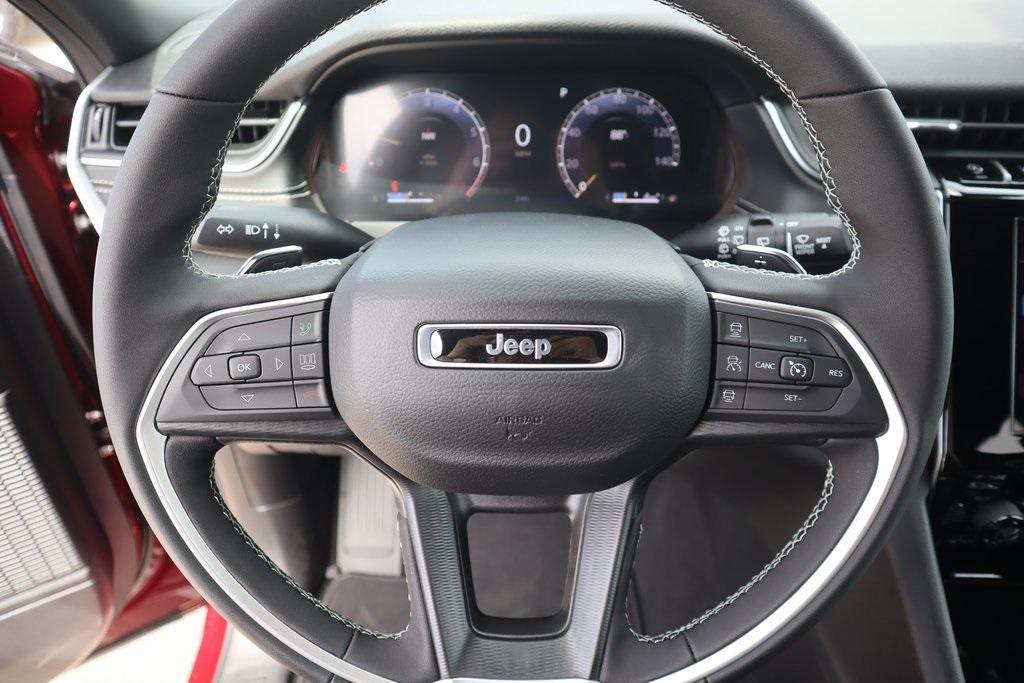 new 2025 Jeep Grand Cherokee car, priced at $41,152