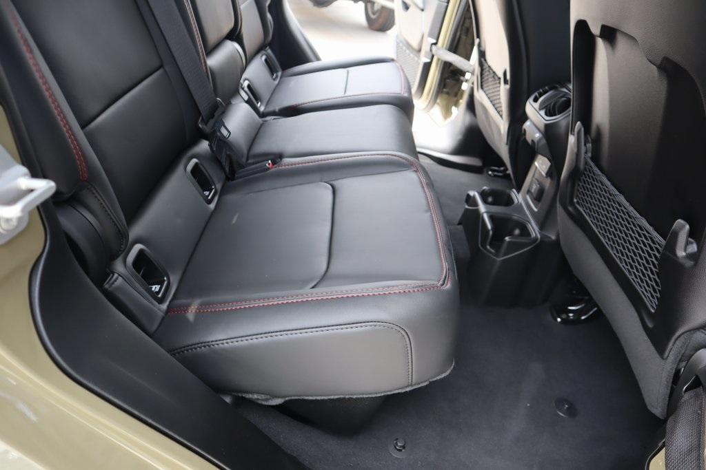 new 2025 Jeep Gladiator car, priced at $55,975