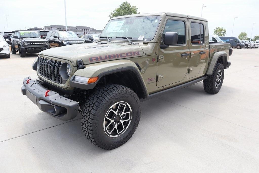 new 2025 Jeep Gladiator car, priced at $55,975