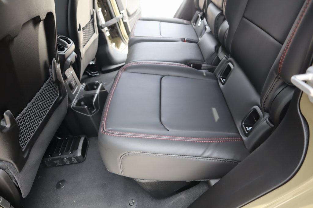 new 2025 Jeep Gladiator car, priced at $55,975