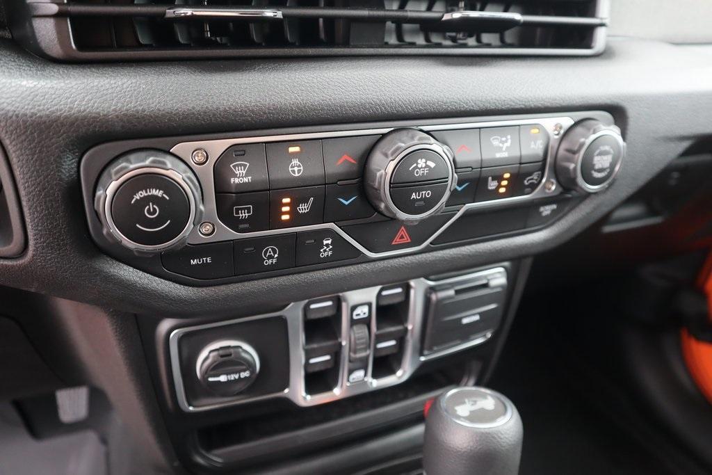 new 2025 Jeep Wrangler car, priced at $39,451