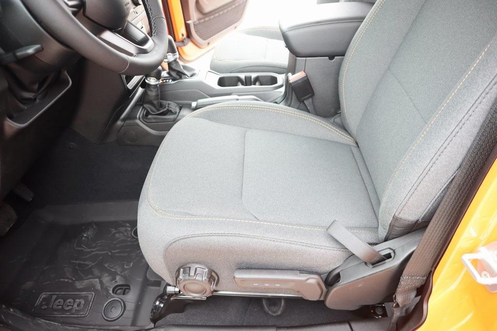 new 2025 Jeep Wrangler car, priced at $39,451