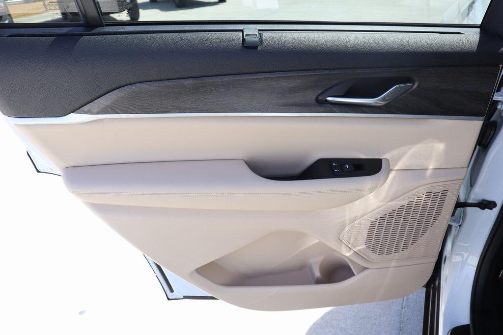 new 2025 Jeep Grand Cherokee L car, priced at $44,612