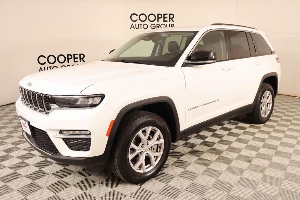used 2022 Jeep Grand Cherokee car, priced at $27,119