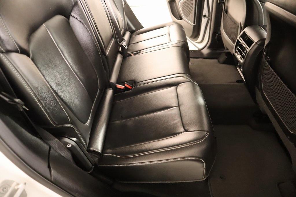 used 2022 Jeep Grand Cherokee car, priced at $27,119