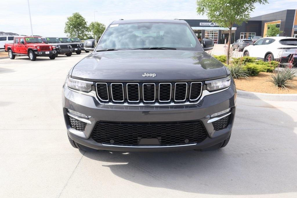 new 2025 Jeep Grand Cherokee car, priced at $51,946