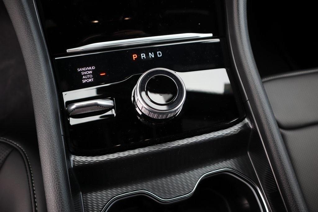 new 2025 Jeep Grand Cherokee car, priced at $51,946