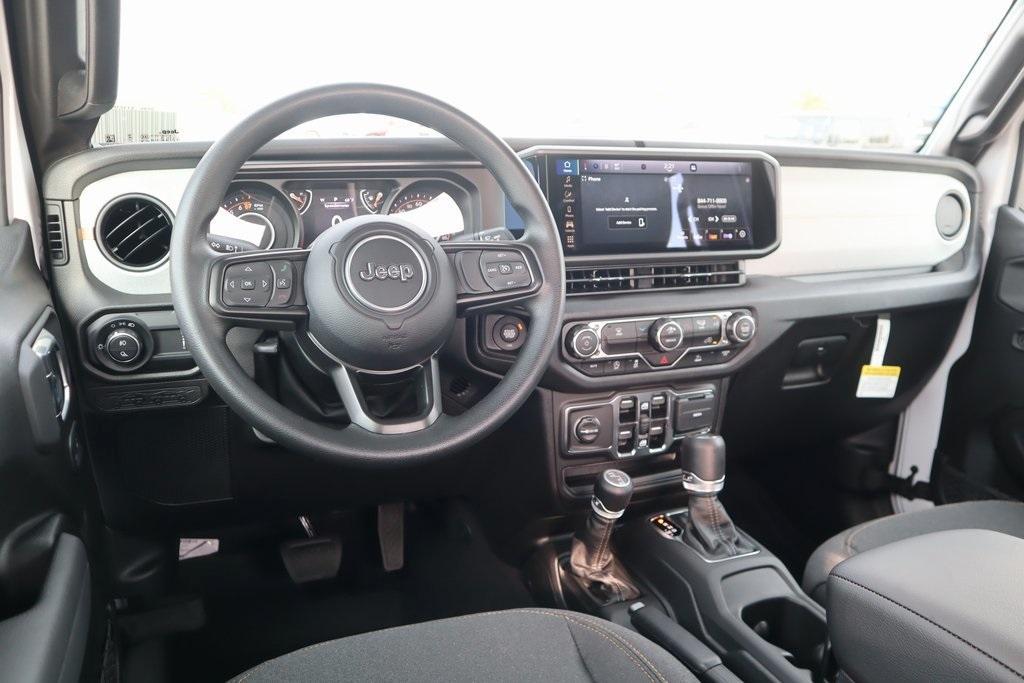 new 2025 Jeep Gladiator car, priced at $35,981
