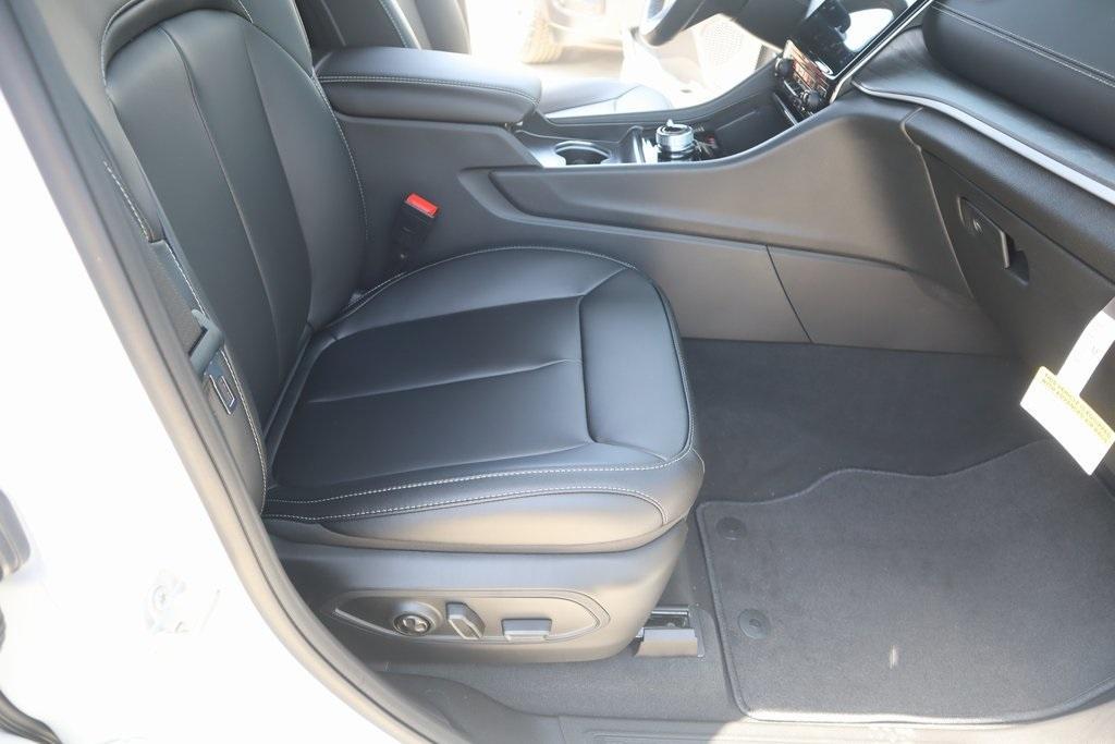 new 2025 Jeep Grand Cherokee L car, priced at $49,548