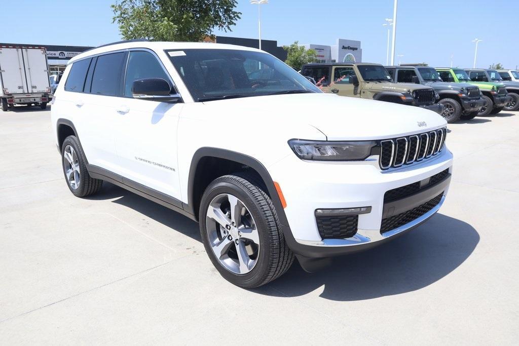 new 2025 Jeep Grand Cherokee L car, priced at $49,548