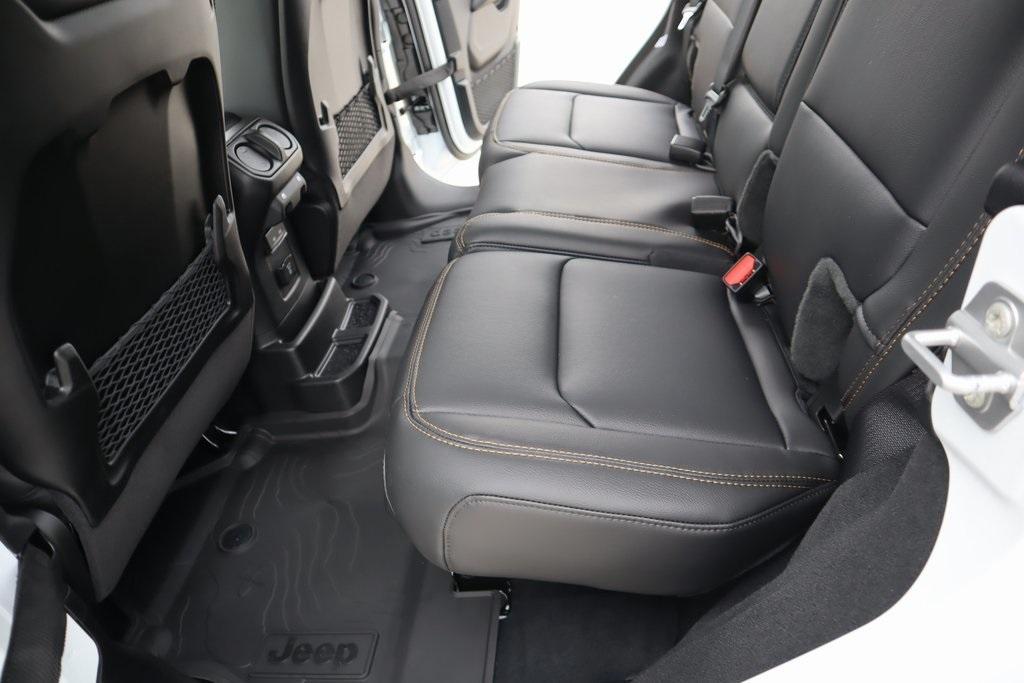 new 2025 Jeep Wrangler car, priced at $42,757