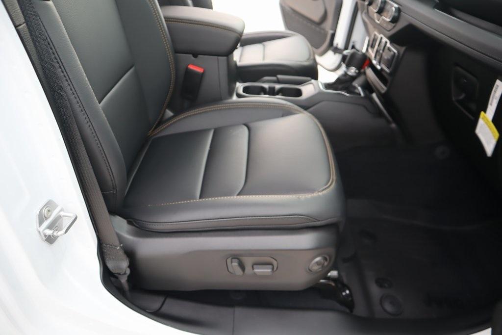 new 2025 Jeep Wrangler car, priced at $42,757