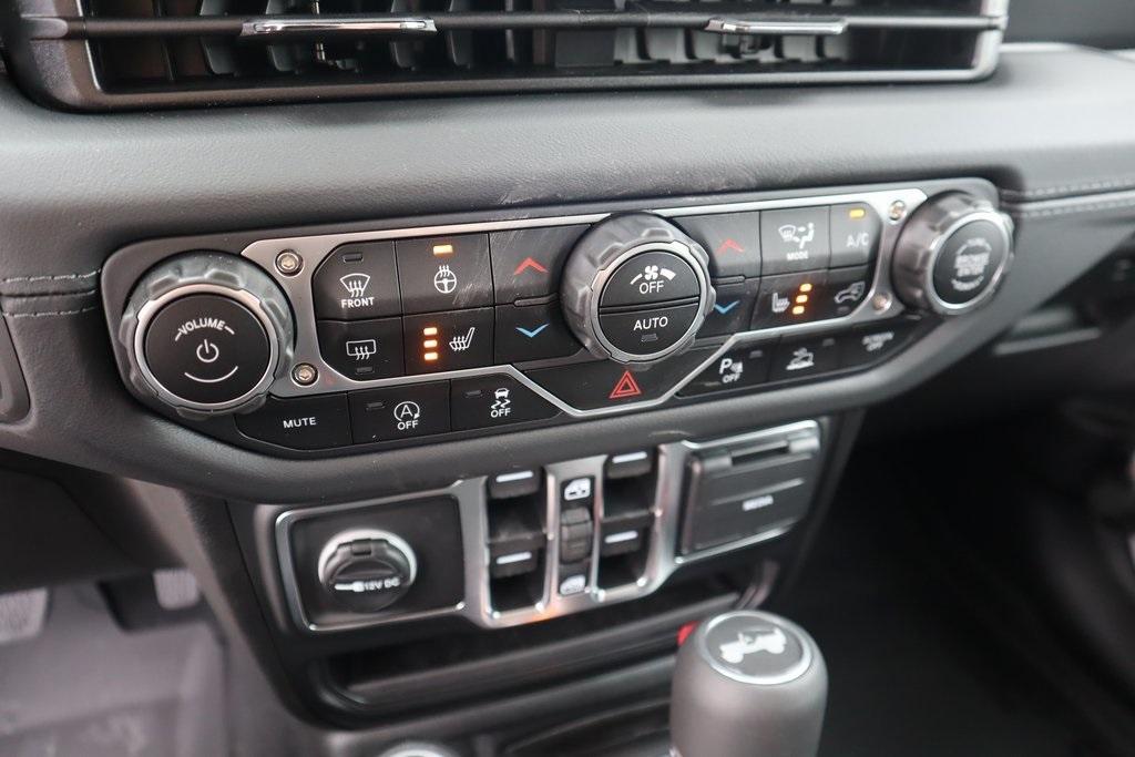 new 2025 Jeep Wrangler car, priced at $42,757