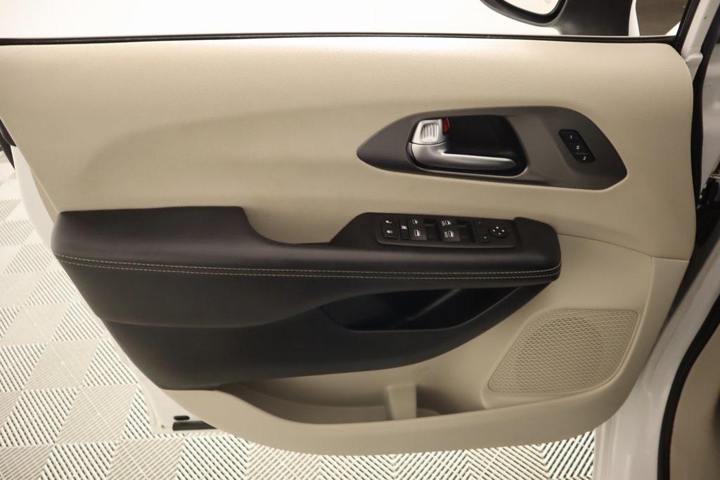 used 2023 Chrysler Pacifica car, priced at $26,440