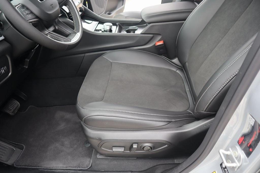 new 2025 Jeep Grand Cherokee L car, priced at $41,671