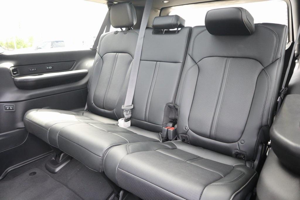 new 2025 Jeep Wagoneer L car, priced at $71,328
