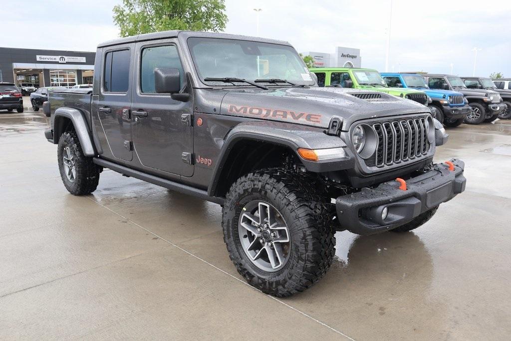 new 2025 Jeep Gladiator car, priced at $52,174