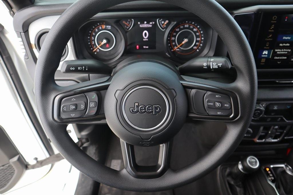 new 2025 Jeep Gladiator car, priced at $38,462