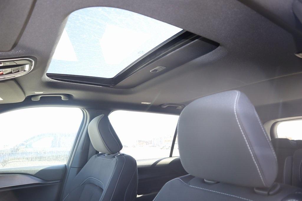 new 2025 Jeep Grand Cherokee L car, priced at $33,721