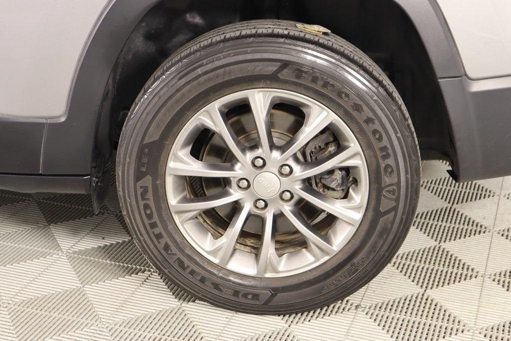 used 2021 Jeep Cherokee car, priced at $22,090